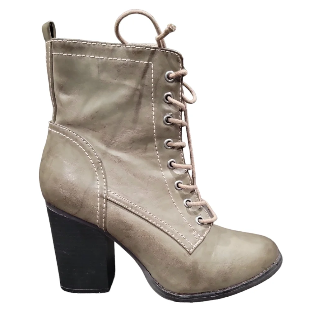 Express Grey Faux Leather Lace Up Heeled Boots Size 7 - Picture 1 of 8